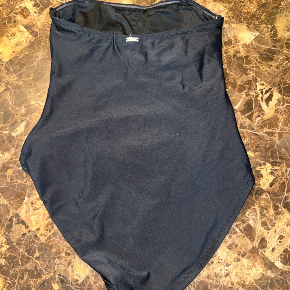 DKNY-Elegant Black Women's Swimsuit - Picture 4 of 6